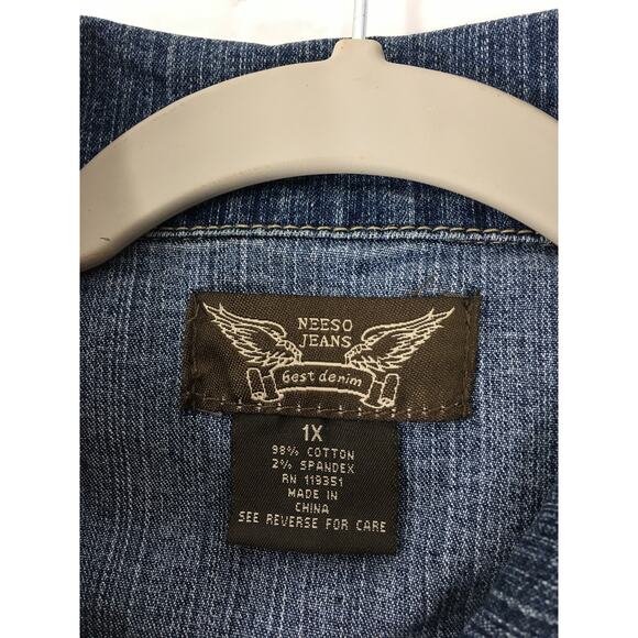 Neeso Denim Jean Jacket Womens 1X‎ Lightweight Cropped Embellished Embroidered - Picture 8 of 9